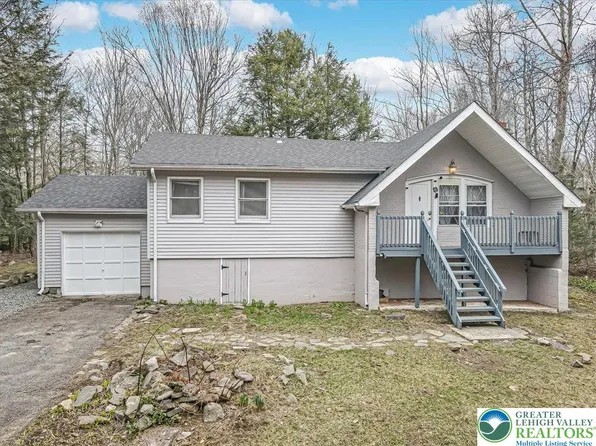 1832 Owasco Ter, Tobyhanna, PA 18466