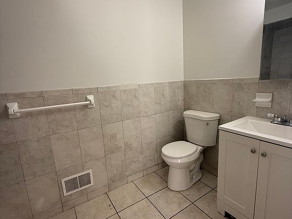 3rd image of 726 Bergen St #2L