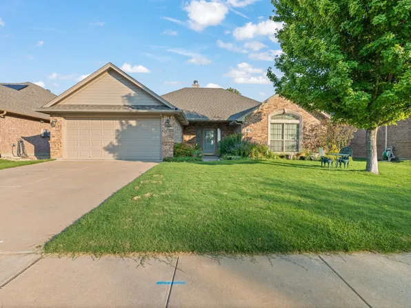 1812 Colorado Ct, Burleson, TX 76028