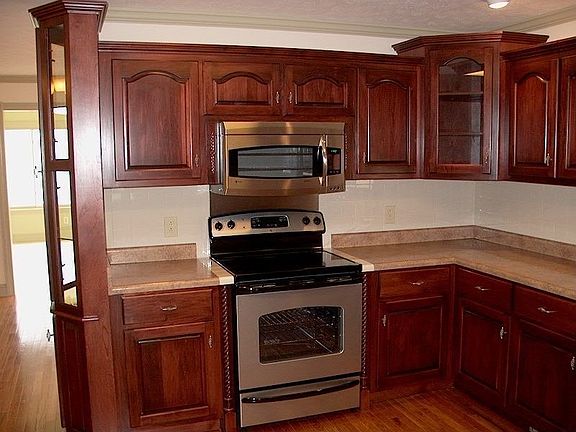 4th image of 89 Jamie Cir