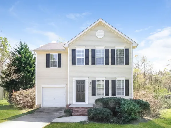 300 Creekview Dr, Kernersville, NC 27284