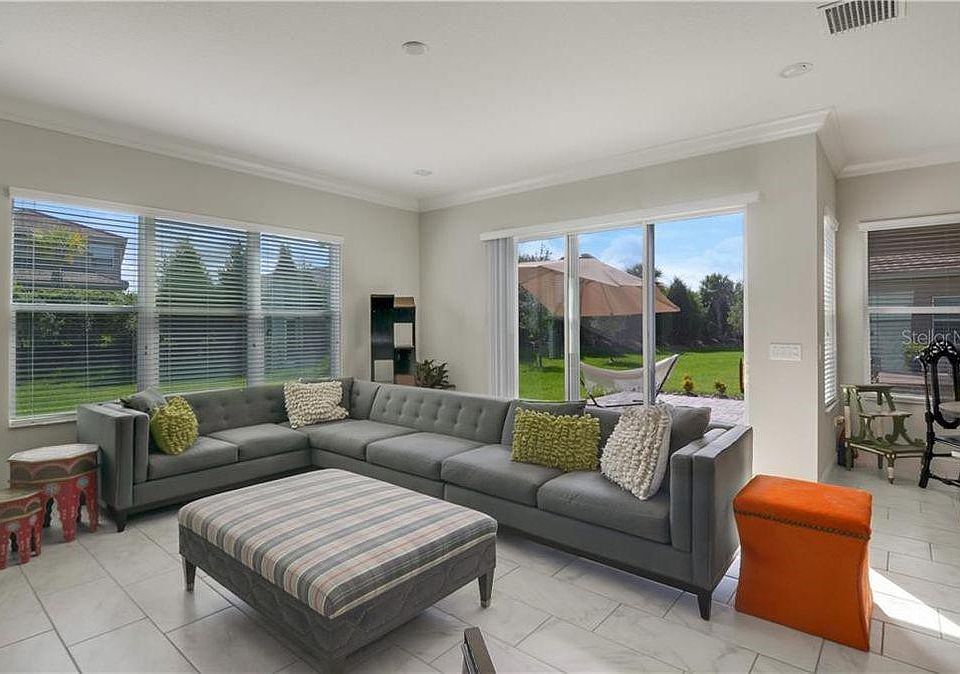 2nd image of 30271 Southernwood Ct