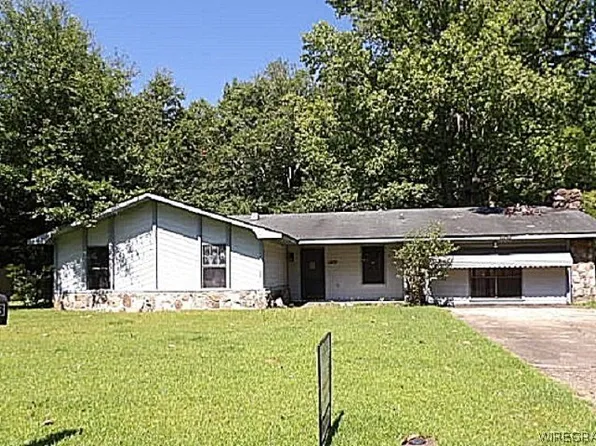 2203 Aberdeen Rd, Dothan, AL 36301