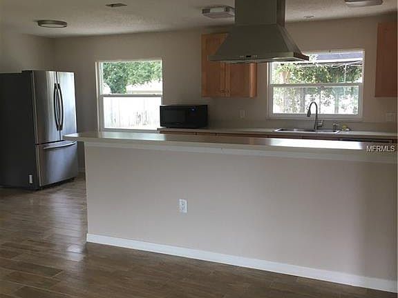 4th image of 6936 Sugarbush Dr