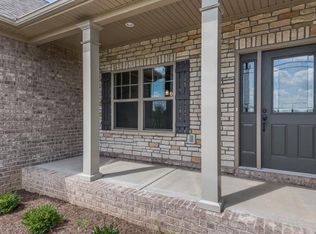 100 Whispering Pines Dr, Frankfort, KY 40601