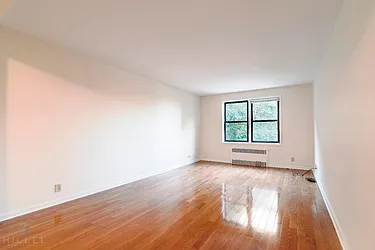 Rented by Hillel Realty Group