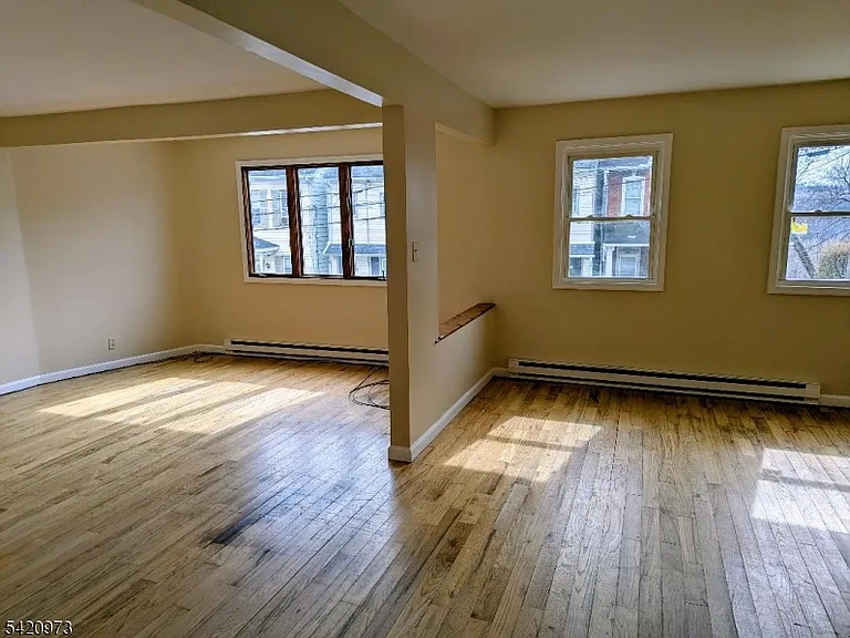189 Washington St — Photo 4