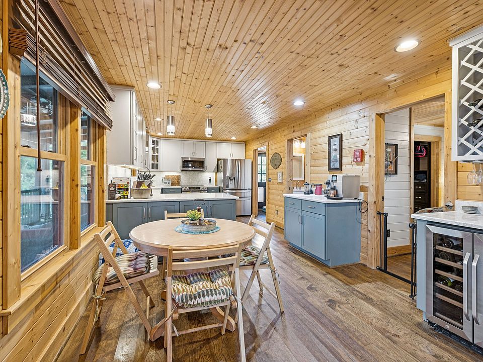 22nd image of 2846 Fuller Hollow Rd