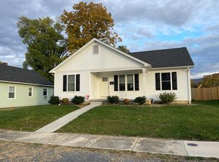 678 N Bath Ave, Waynesboro, VA 22980