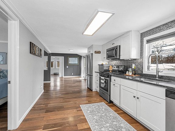 5th image of 14 Cove Drive