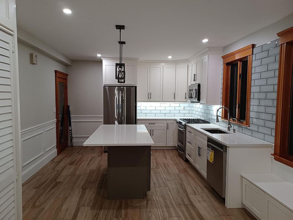 1st image of 15 Trescott St #Ap-2