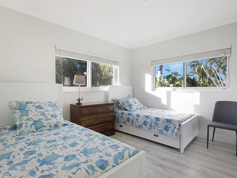 466 Tequesta Dr — Photo 11