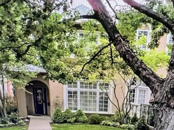 411 Steele Street, Denver, CO 80206