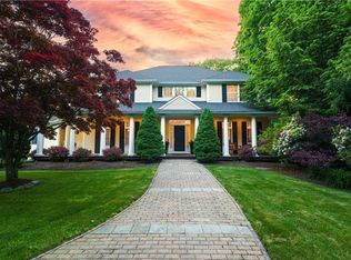 154 Shadow Brook Dr, Warwick, RI 02886