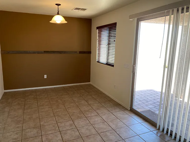 Empty Diningroom