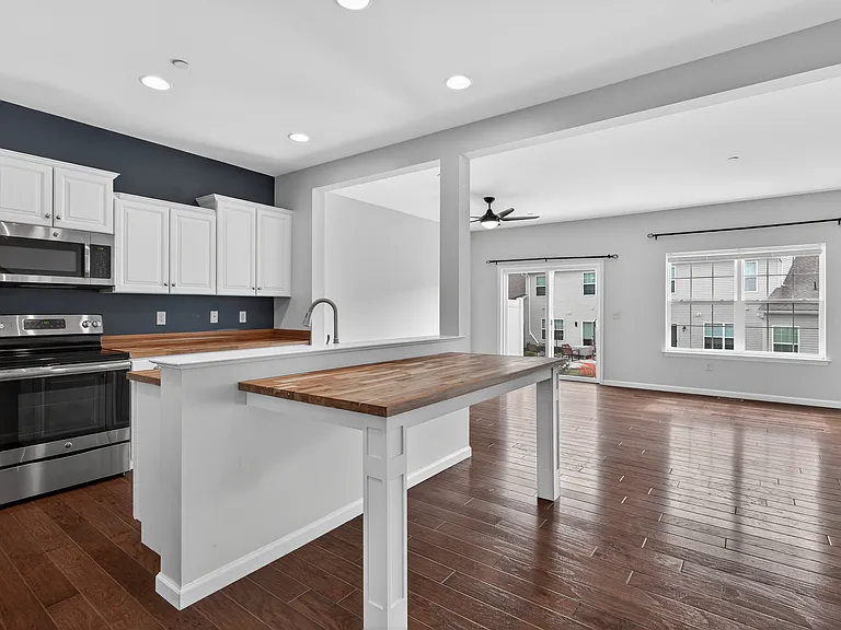 1772 Fairbank Ln — Photo 39