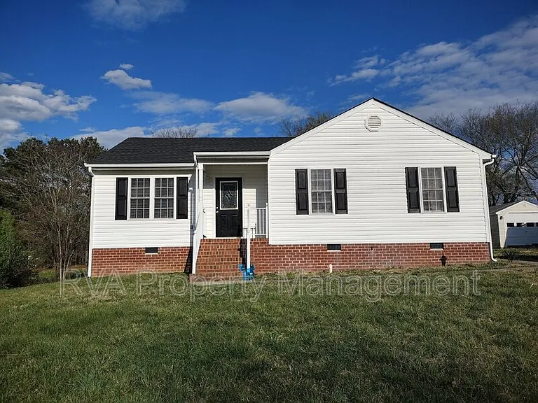 6105 Varina Point Ln — Photo 1