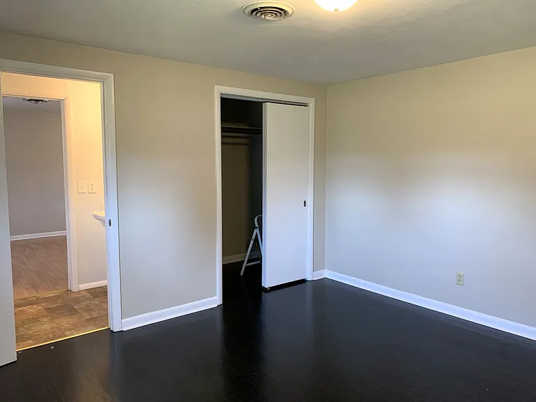 4136 Lincoln Way E — Photo 24