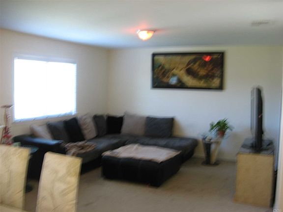 4th image of 4 Lee Gray Ct