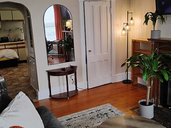 3rd image of 9 Woodlawn Ave #2F