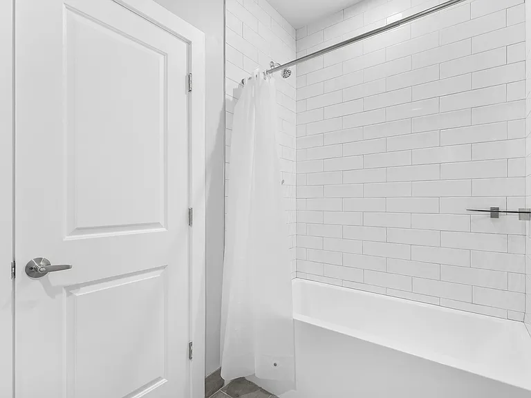 130 W Ashmead St — Photo 8
