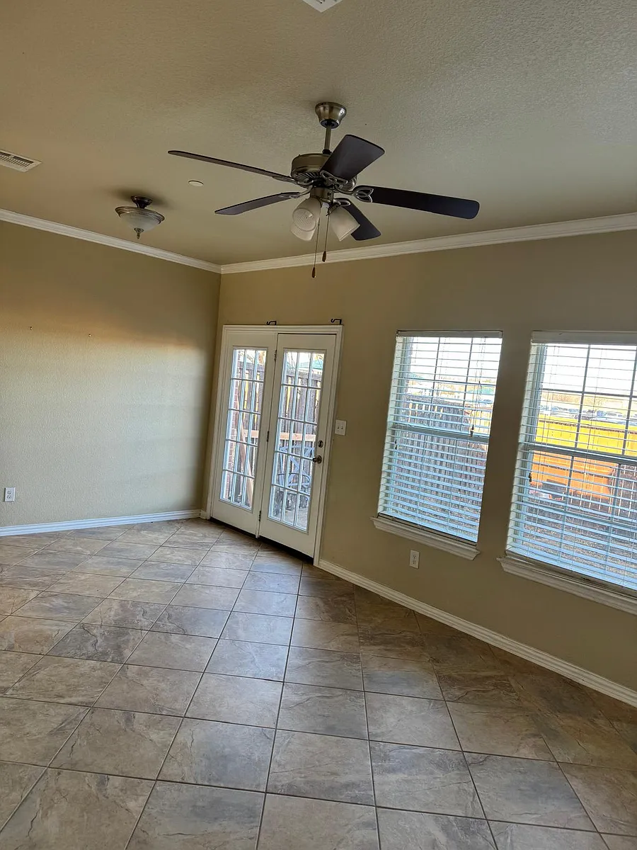 Building Photo - 706 S Jupiter Rd #1004