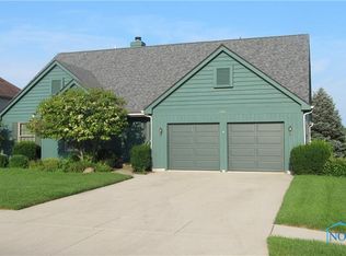 642 E Shoreline Dr, Holland, OH 43528