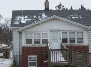15 3rd St, La Salle, IL 61301