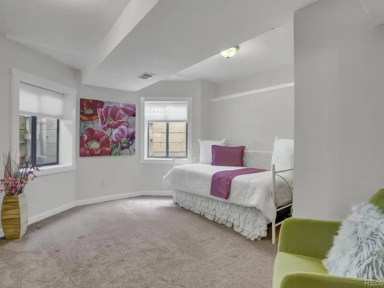 1120 W Colorado Ave — Photo 27