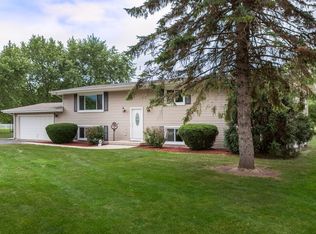 47W221 Kelley Rd, Hampshire, IL 60140