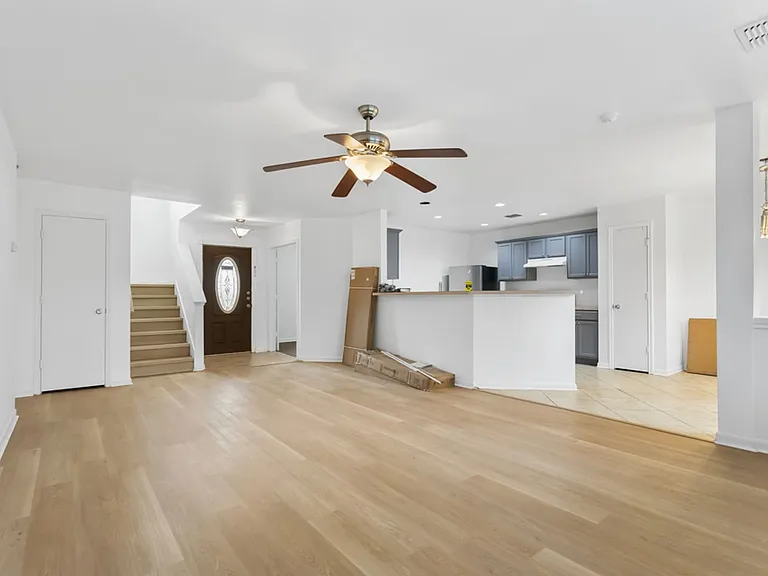 210 Laceleaf Ln — Photo 6