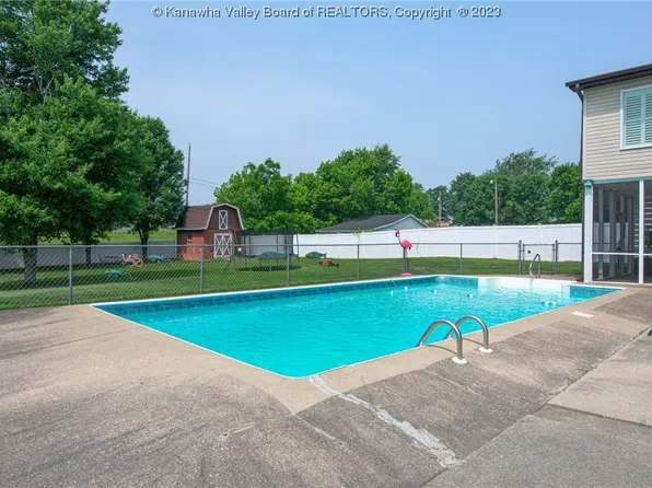 146 Balls Branch Rd, Culloden, WV 25510