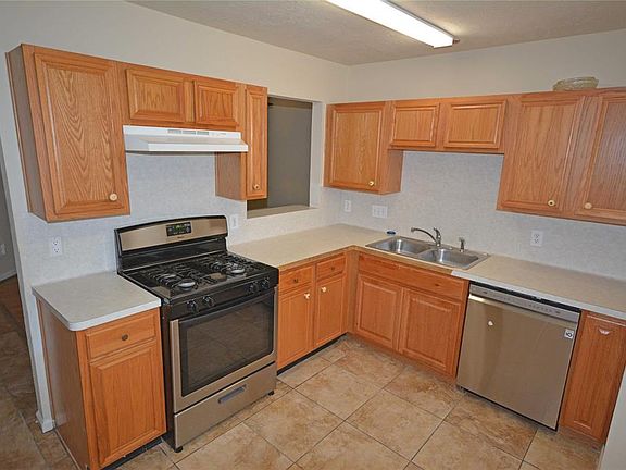 5th image of 18323 Campbellford Dr