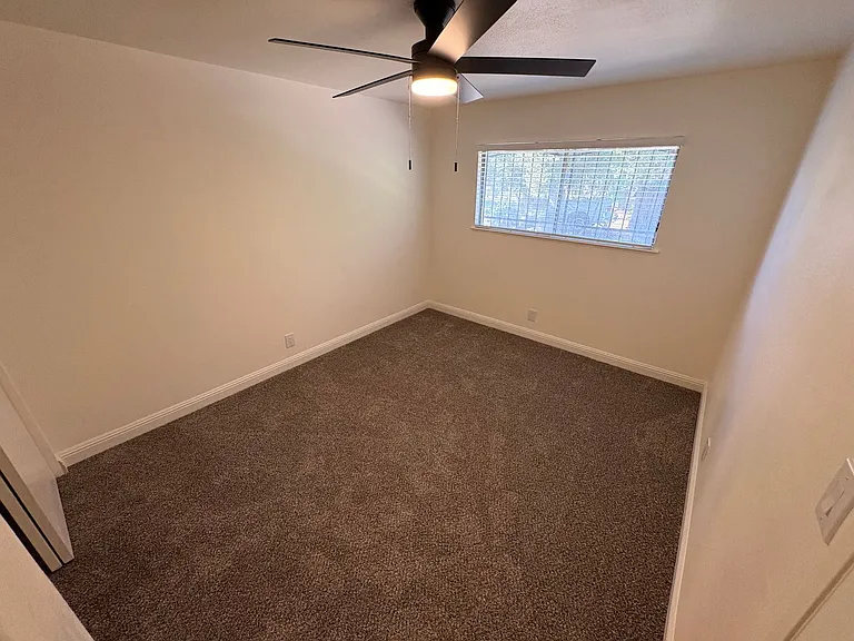 1608 S Central Street 1610 St — Photo 8