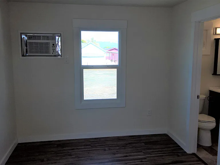4550 Lakeshore Blvd #3 — Photo 6