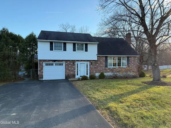 6 Cornelia Avenue, Ballston Lake, NY 12019