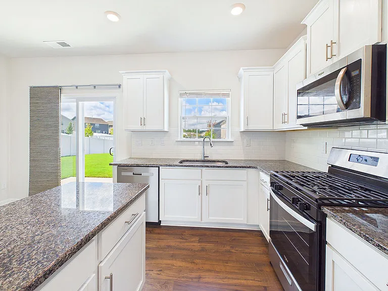8185 Kennesaw Dr — Photo 10