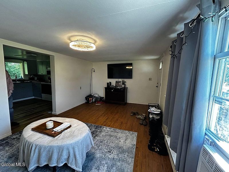 5th image of 92 New York 37B