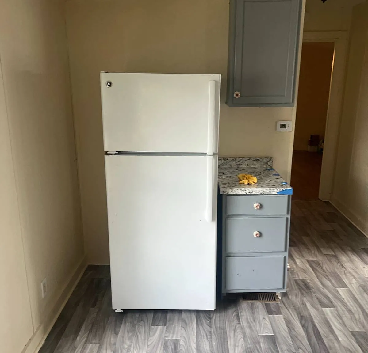 3 bed, 2.0 bath, $995 — Photo 3