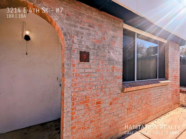 3214 E 4th St #7 — Photo 9