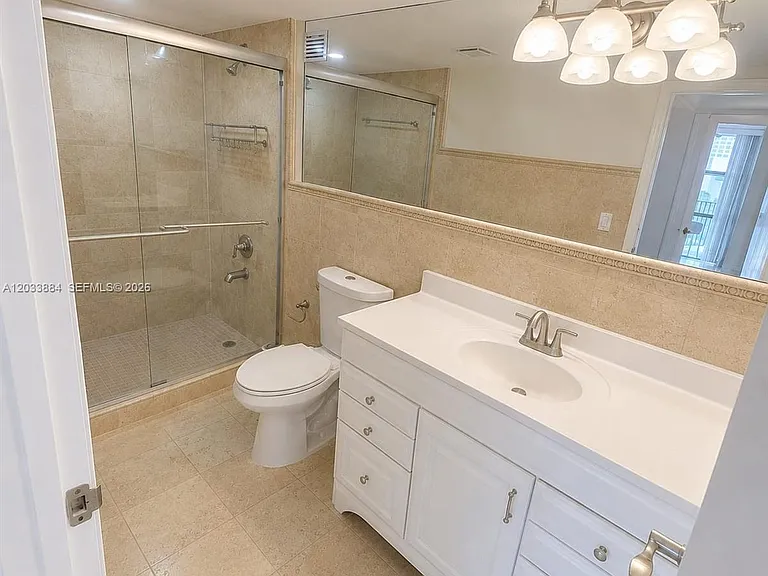 800 Parkview Dr #512 — Photo 15