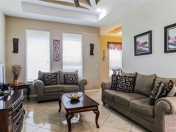 4th image of 1400 Pheasant Dr