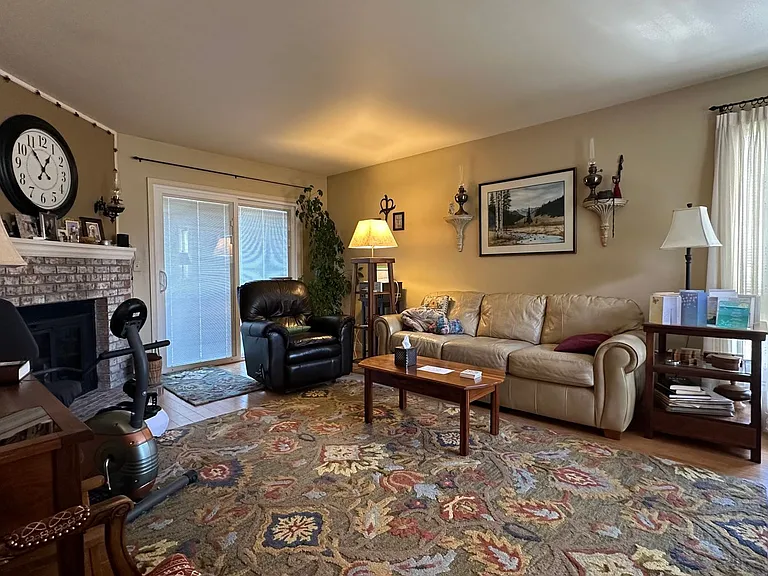 636 Cheyenne Dr #1 — Photo 8