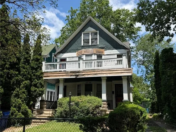 13709 Earlwood Rd, Cleveland, OH 44110