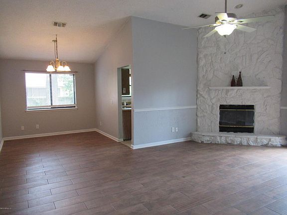 5th image of 1681 Ponderosa Pine Dr E