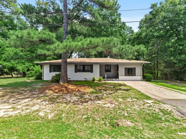 205 Stephen Ave, Laurel, MS 39440