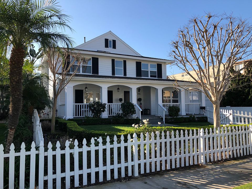 1st image of 206 Avenue B