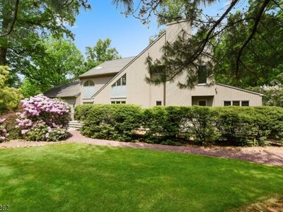 63 Hickory Dr, Basking Ridge, NJ, 07920