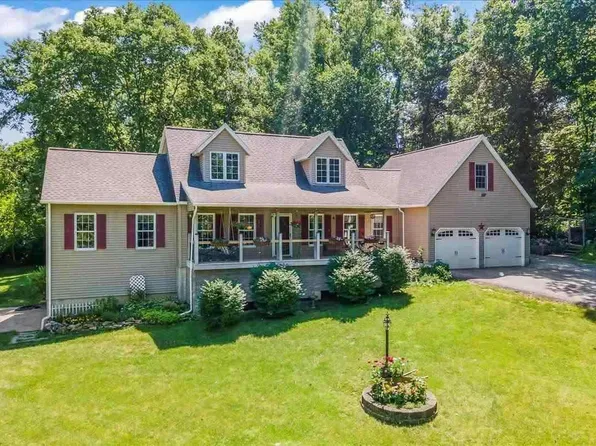 4089 Crest View Rd NE, Solon, IA 52333