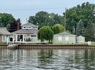 12021 Torrey Rd, Fenton, MI 48430